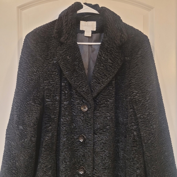 Elegant Black Women's Coat - Picture 4 of 12